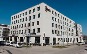 Coffee Fellows Hotel München-Freiham Exterior photo