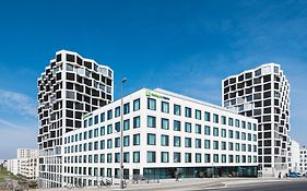 Holiday Inn Express München City West Exterior photo
