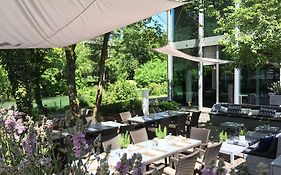 Hotel Hilton Munich Park Exterior photo