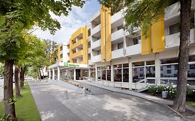 Holiday Inn München Süd, an IHG Hotel Exterior photo