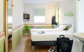 Ibis budget München Airport Erding Room photo